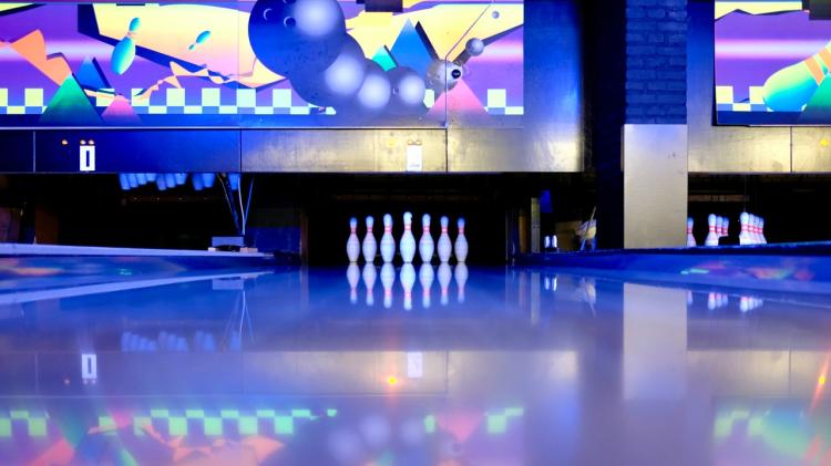 Bowling - Video von unserem monatlichen Ritual